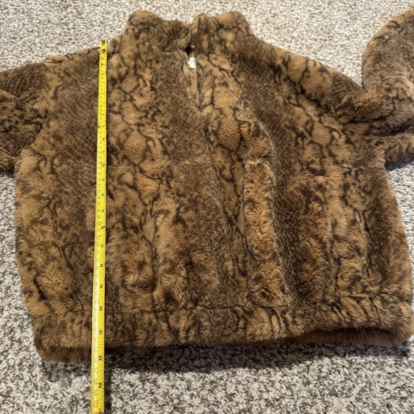 Oli And Hali Fuzzy Sherpa Pullover Animal Print Faux Fur 1/4 Zip Medium‎ - Picture 7 of 7